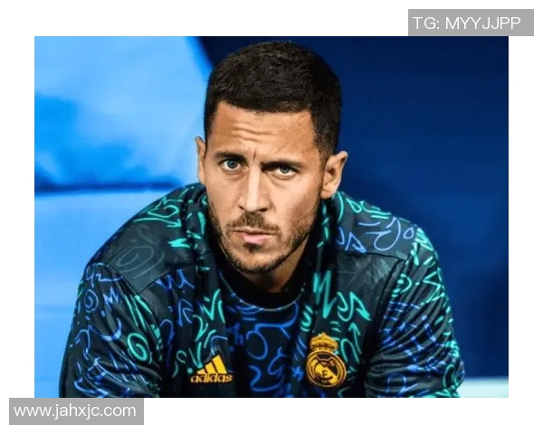 阿扎尔与皇马续约传闻再起,球迷纷纷期待大牌球星留守贝尔纷跌落神坛 阿扎尔与皇马续约传闻再起,球迷纷纷期待大牌球星留守贝尔纷跌落神坛