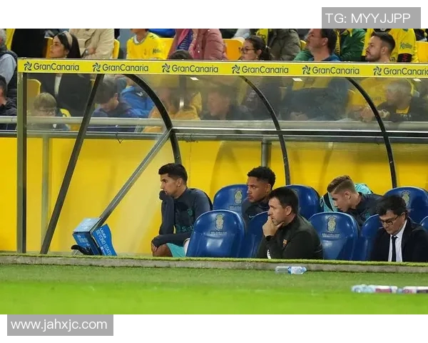 巴萨后防大将阿尔巴因伤将缺席两周,对阵皇马成疑 巴萨后防大将阿尔巴因伤将缺席两周,对阵皇马成疑