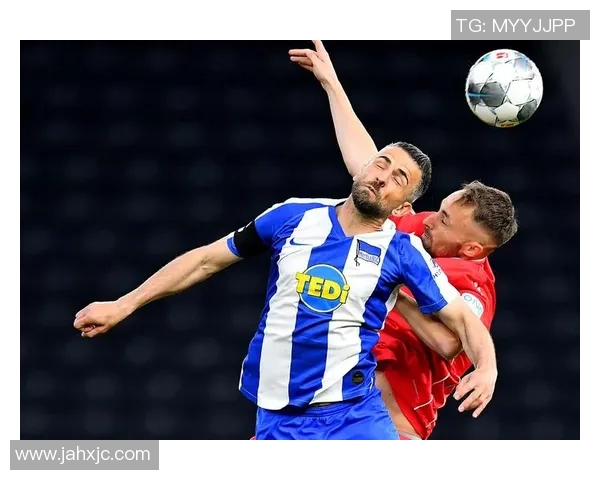 柏林赫塔接连获胜，重新登上德甲榜首位置