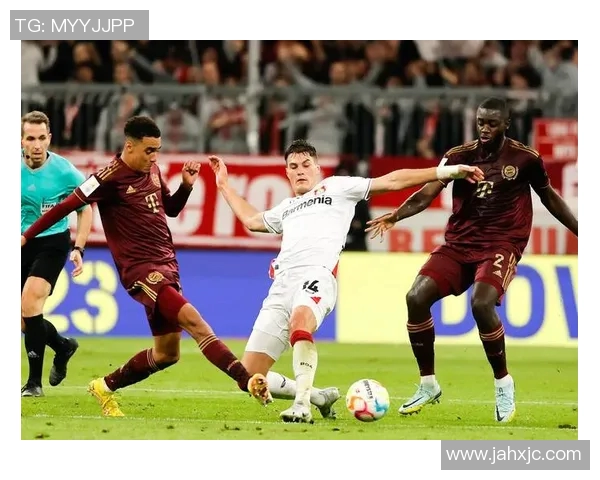 拜仁慕尼黑凭借稳健防守力克勒沃库森，取得胜利