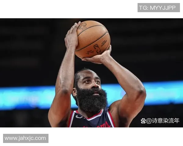 国王队后卫刷新生涯得分纪录,成为球队得力进攻利器 国王队后卫刷新生涯得分纪录,成为球队得力进攻利器