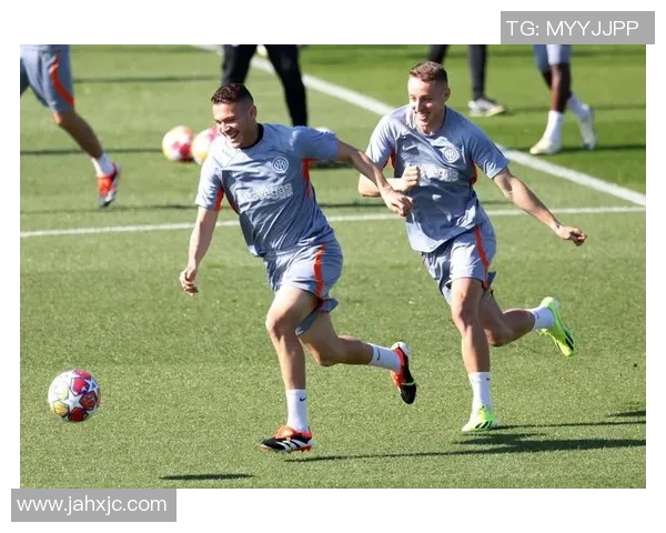 国米全队集体备战欧冠,主帅_目标冠军! 国米全队集体备战欧冠,主帅_目标冠军!