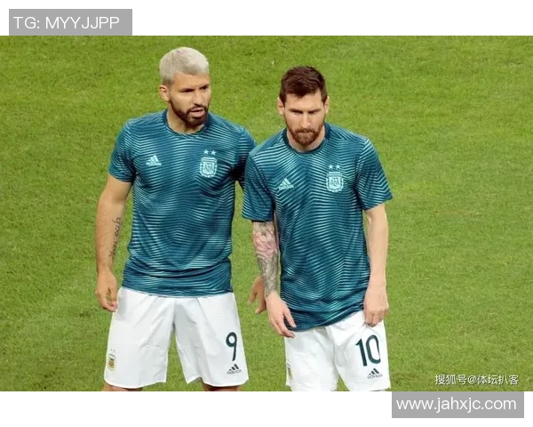 梅西领衔阿圭罗带队巴萨夺得足总杯冠军 梅西领衔阿圭罗带队巴萨夺得足总杯冠军